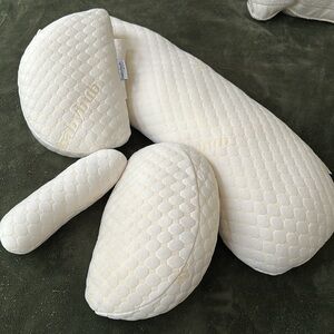 Baby Bub pregnancy pillow and attachments